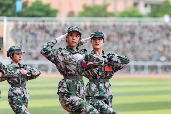 R(bo)(hu)F(xin)(chng)W(xu)D