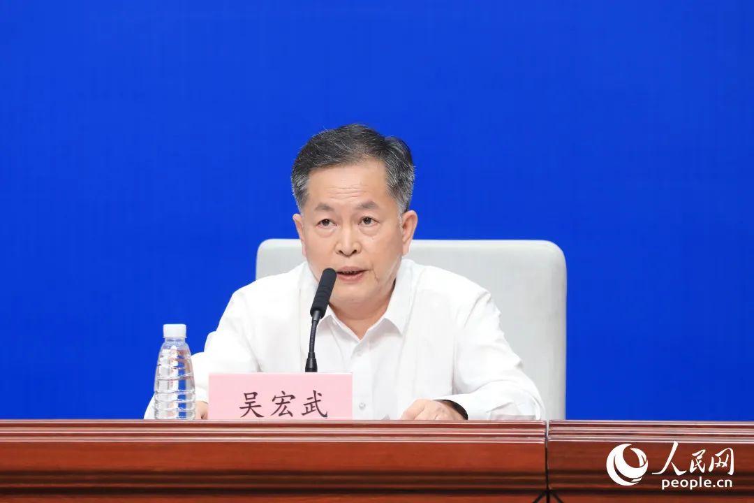 福建省數(shù)字辦主任、大數(shù)據(jù)管理局局長(zhǎng)吳宏武。人民網(wǎng) 陳永整攝