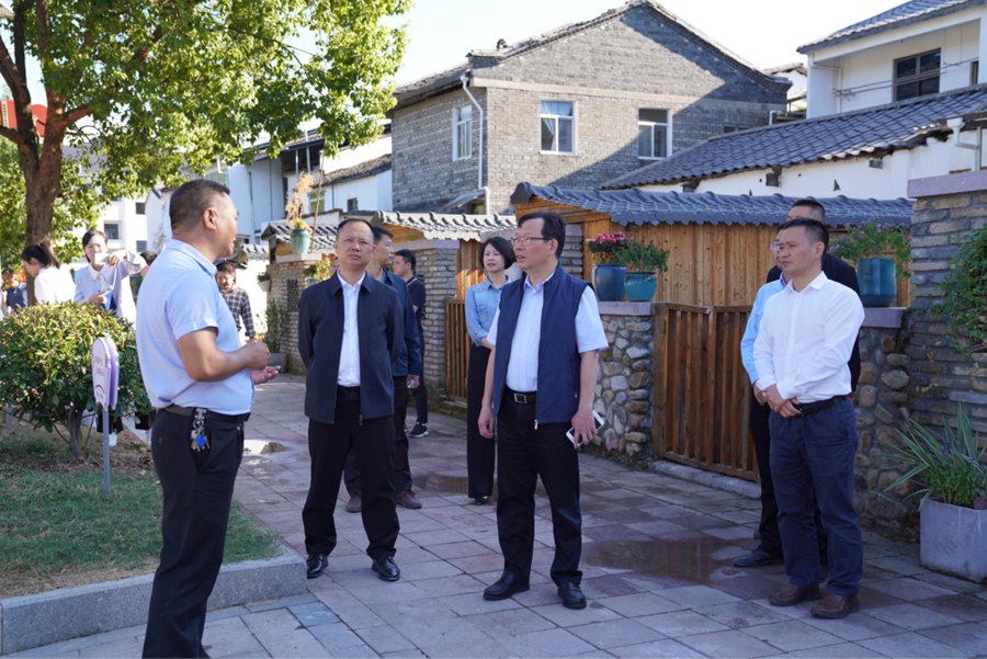 劉琳一行在泰寧縣調(diào)研。福建省水利廳供圖