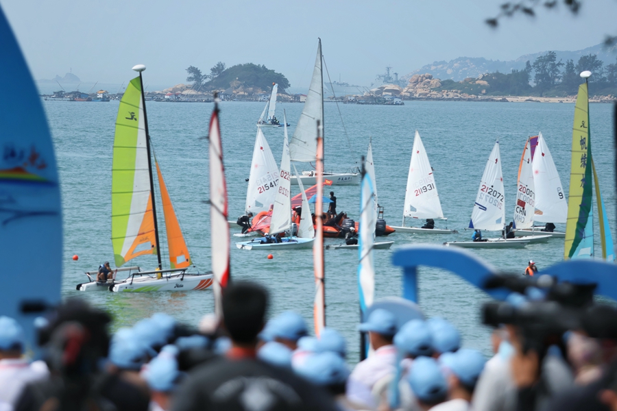 帆船表演。李昌乾攝
