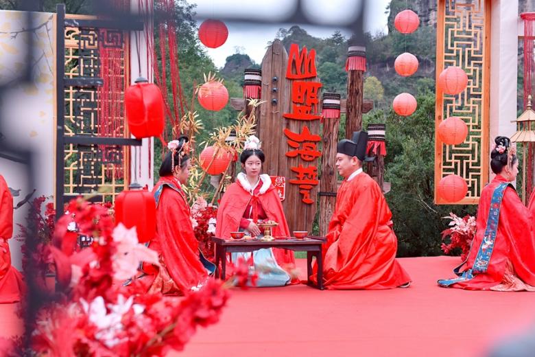“閩臺(tái)佳偶 山盟海誓”主題活動(dòng)現(xiàn)場(chǎng)。主委會(huì)供圖