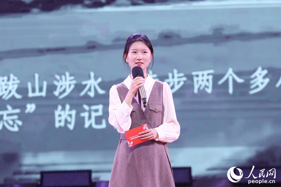 共青團(tuán)十九大代表，團(tuán)中央“青春心向黨 奮進(jìn)新征程”示范宣講團(tuán)成員，福建省寧德市壽寧縣下黨鄉(xiāng)婦聯(lián)負(fù)責(zé)人、團(tuán)委書記林欣。人民網(wǎng) 陳永整攝