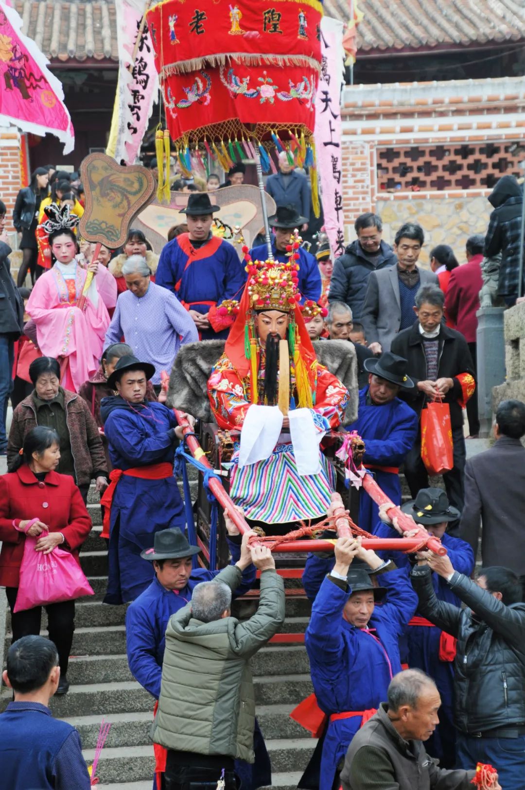 城隍爺巡游。肖征宇攝