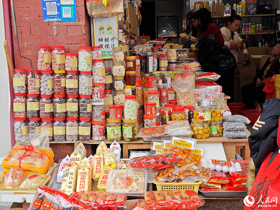 泉州西街上的食品雜貨店。人民網(wǎng) 黃東儀攝