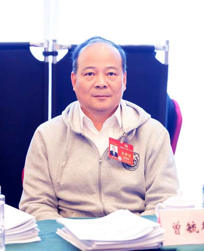 全國(guó)政協(xié)委員、寧德時(shí)代新能源科技股份有限公司董事長(zhǎng)曾毓群。張永定攝