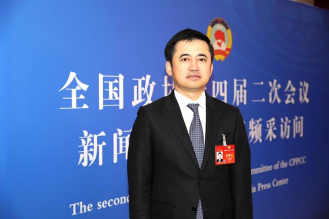 全國政協(xié)委員、全國工商聯(lián)副主席、安踏集團董事局主席丁世忠。孟憲宇攝