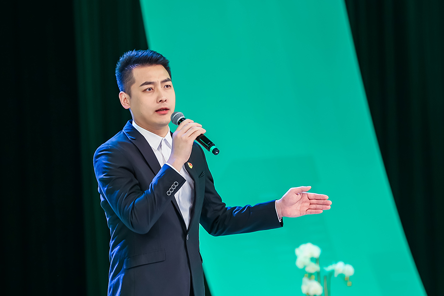福州市委政法委宣傳處四級(jí)主任科員鄭源。主辦方供圖