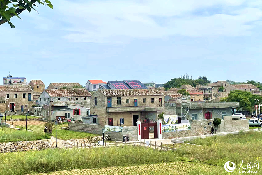 閱讀小鎮(zhèn)一隅。人民網(wǎng)記者 林盈攝