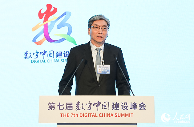 澳門科技大學(xué)人文藝術(shù)學(xué)院院長(zhǎng)、教授 張志慶