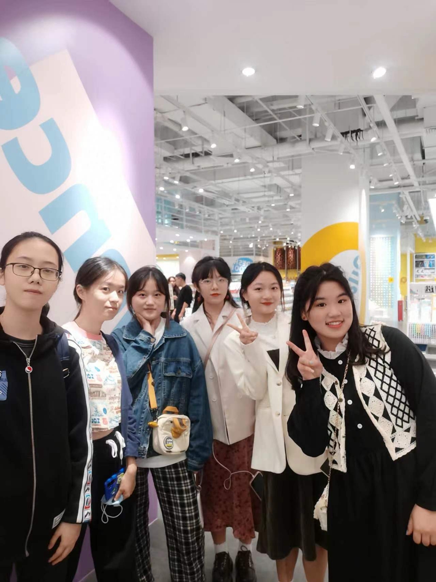 宿舍全體成員合影。劉媛供圖