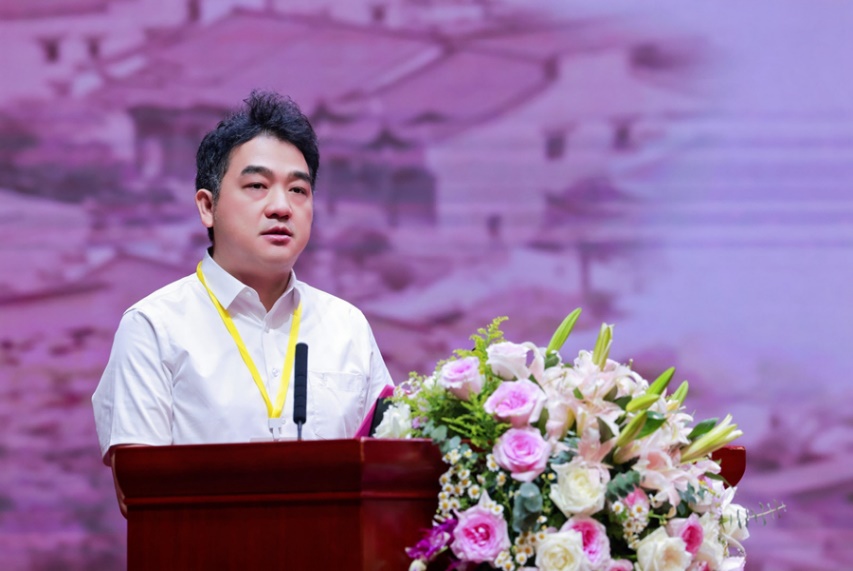 臺灣青年饒瑞曄講述了一段長達(dá)23年的尋根往事。賴志妍攝