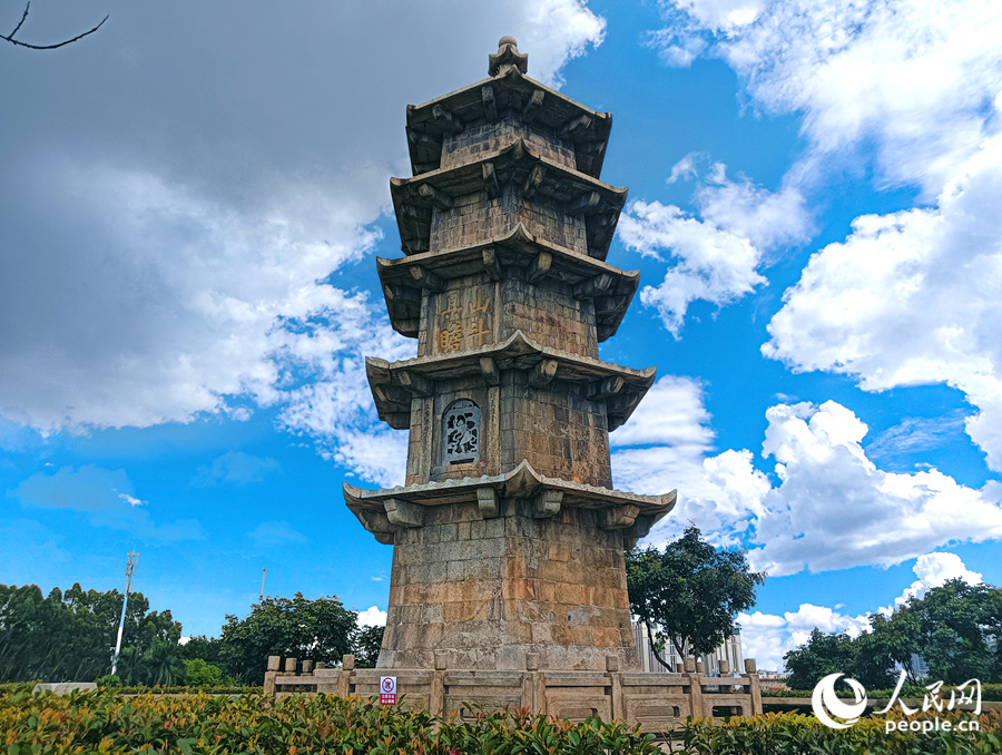 歷經(jīng)400多年風(fēng)雨的廈門同安文筆塔。人民網(wǎng)記者 陳博攝