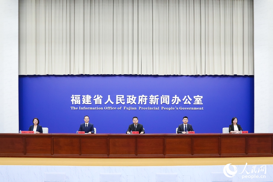 新聞發(fā)布會現(xiàn)場。人民網(wǎng) 陳永整攝