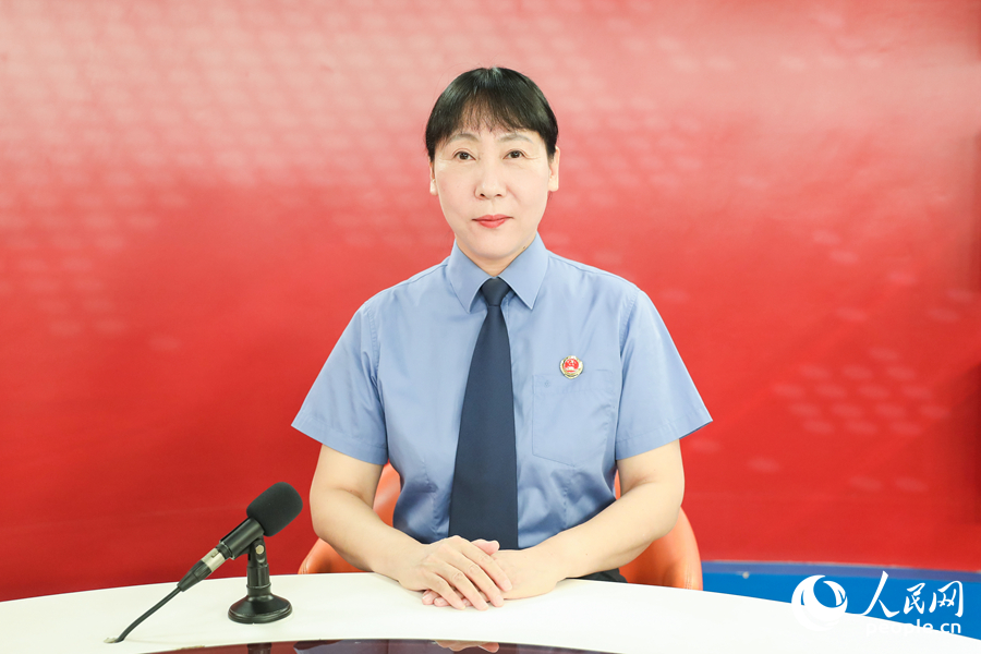 武夷山市人民檢察院黨組書記、檢察長張穎做客人民網(wǎng)福建演播室。人民網(wǎng) 陳永整攝