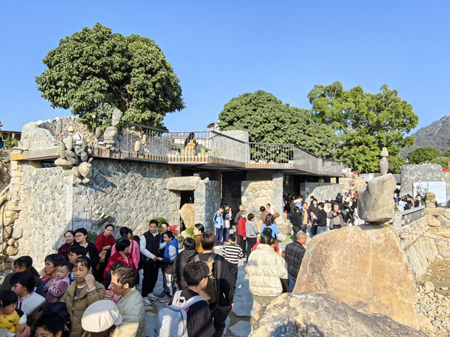 礫藝術(shù)廁所。陳培源攝