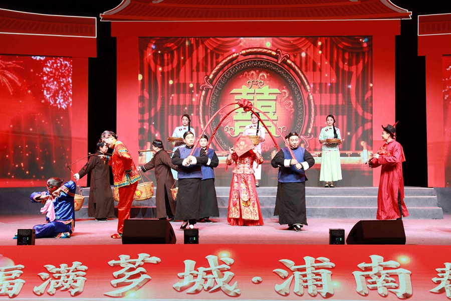 現(xiàn)場(chǎng)表演。鄭文典攝