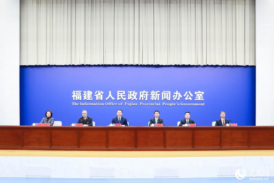新聞發(fā)布會現(xiàn)場。人民網(wǎng) 陳永整攝