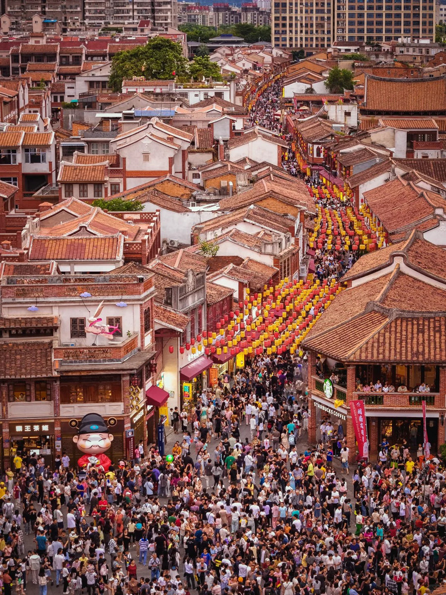 喧鬧繁華的漳州古城。漳州市文化和旅游局供圖