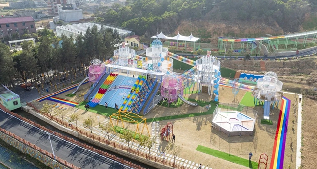 利用村里的森林資源規(guī)劃樂園，實(shí)現(xiàn)戶外游樂與田園森林結(jié)合