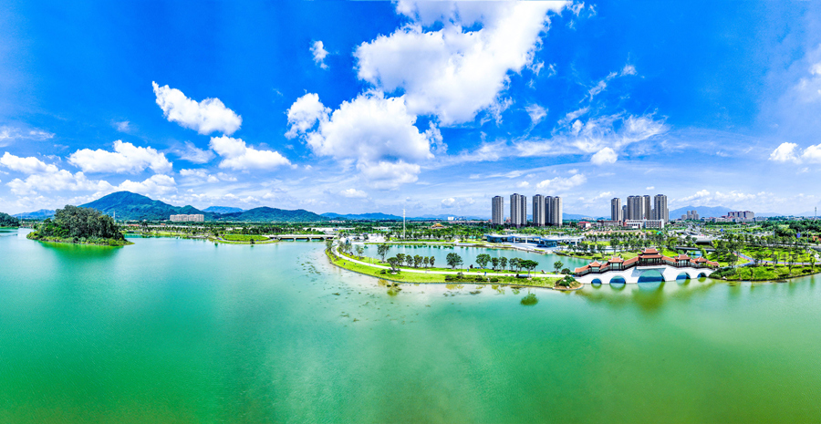 西湖生態(tài)園。鄭文典攝