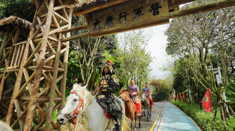 漳州石鼓山文化園以“沉浸式唐軍大本營”為核心主題。薌城區(qū)委宣傳部供圖