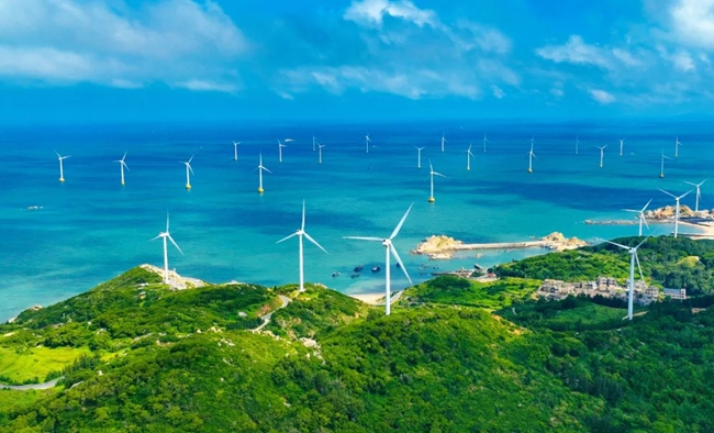 當(dāng)前，平潭正大力發(fā)展海上風(fēng)電等清潔能源
