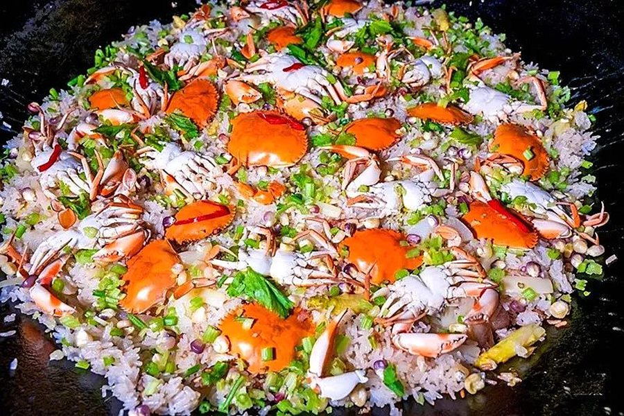 螃蟹飯。云霄縣融媒體中心供圖