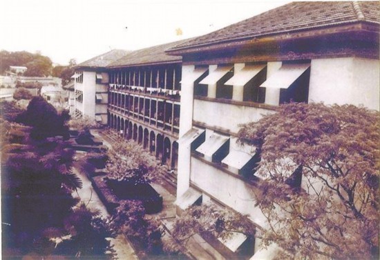 1953年，廈門大學(xué)附屬第一醫(yī)院從原廈禾路遷入現(xiàn)址上古街10號。